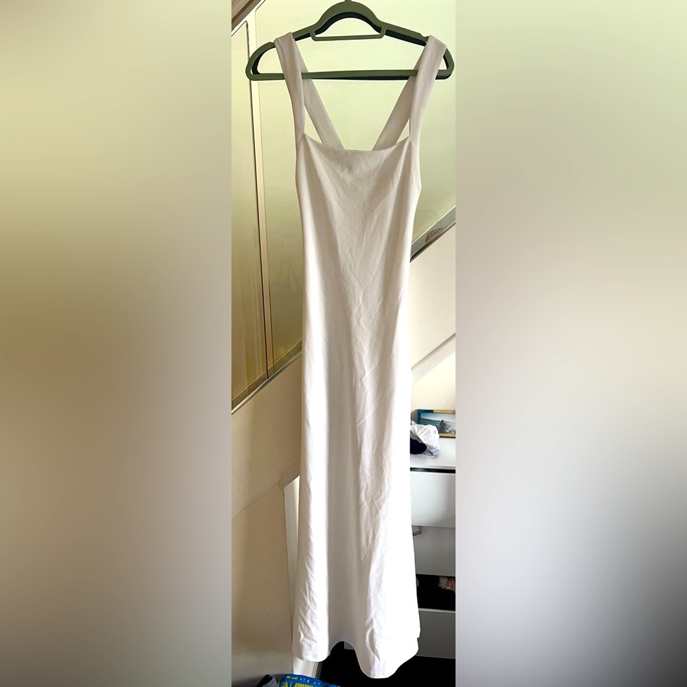 White Lulu Dress. Size Medium. Great as Wedding Dress or Bridesmaid Dress!